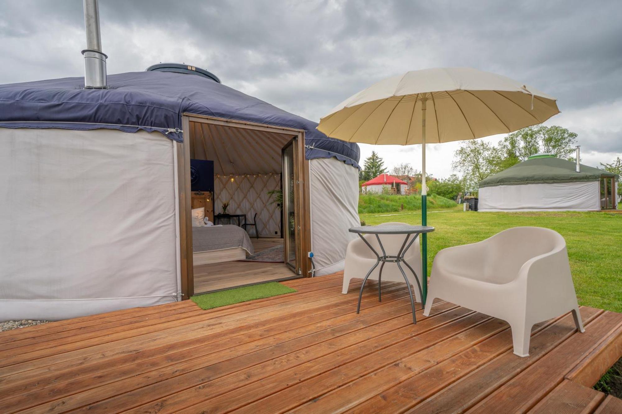 Dom W Domu - Izera Glamping Bed & Breakfast Gajowka  Rom bilde