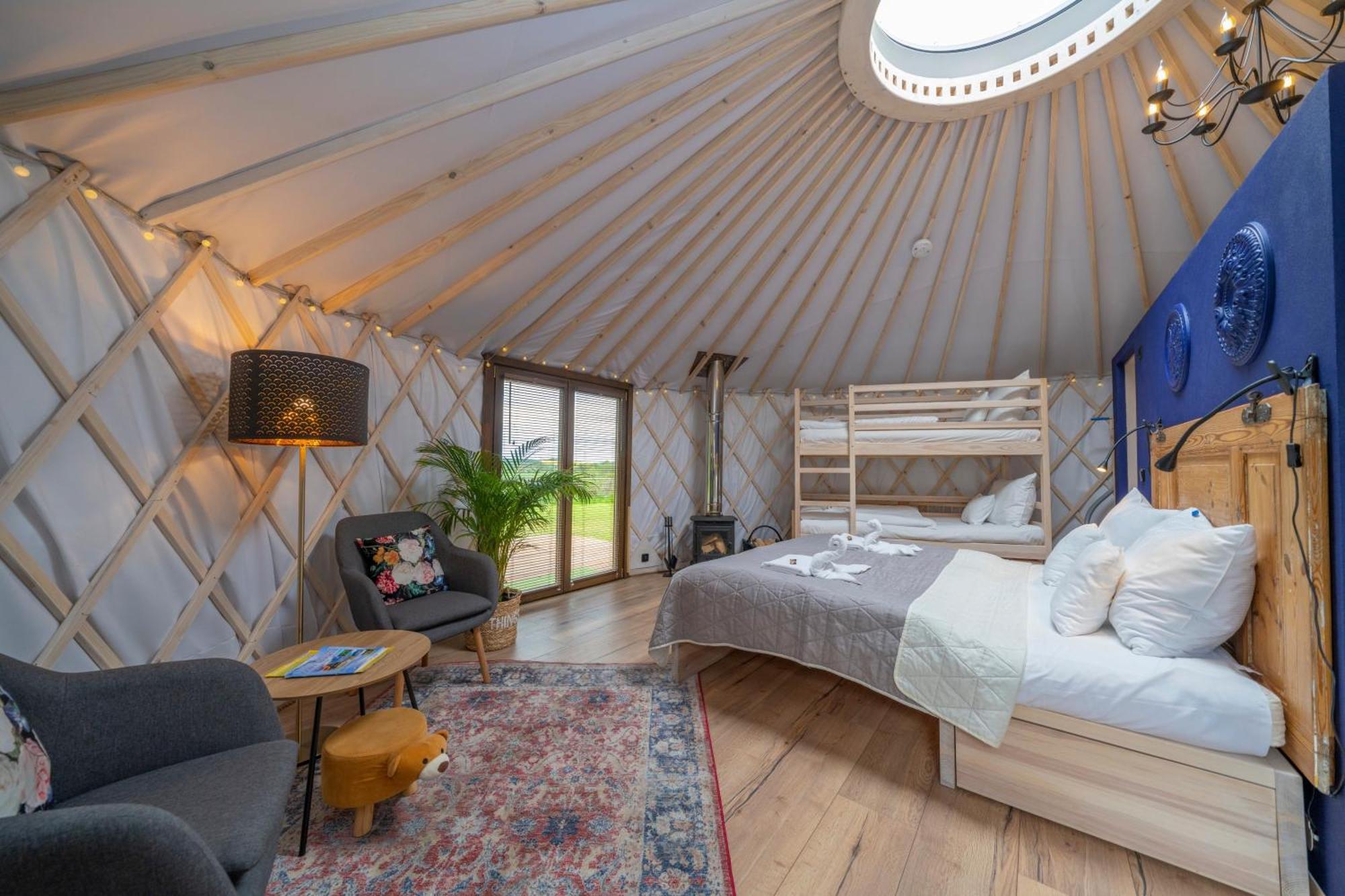 Dom W Domu - Izera Glamping Bed & Breakfast Gajowka  Rom bilde